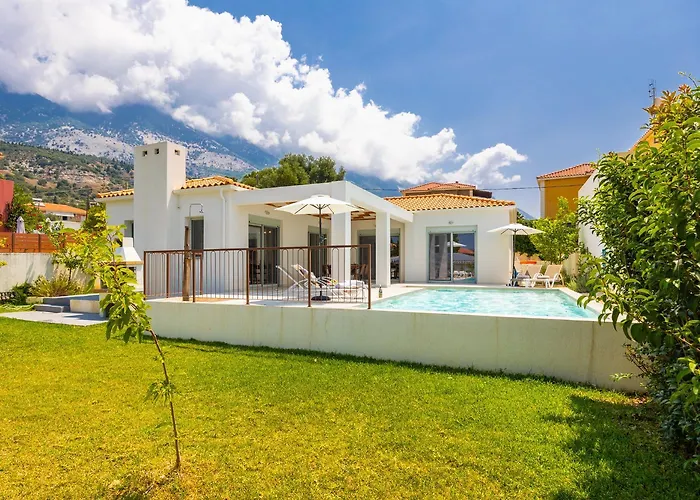 Kira Trapezaki (Kefalonia)